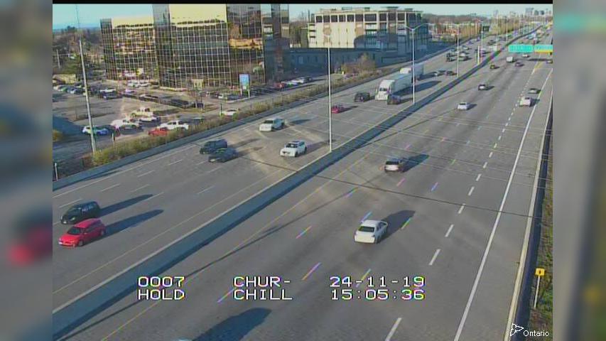 Traffic Cam (Old) Ottawa: Highway 417 north of Carling Avenue