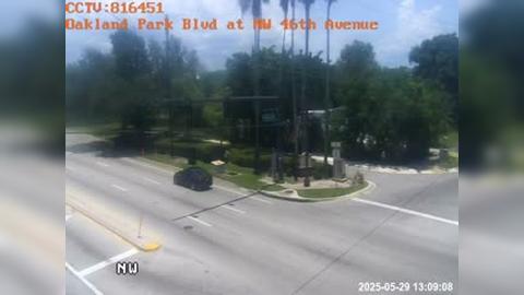 Traffic Cam Lauderdale Lakes: Oakland Park Blvd at NW 46th Avenue