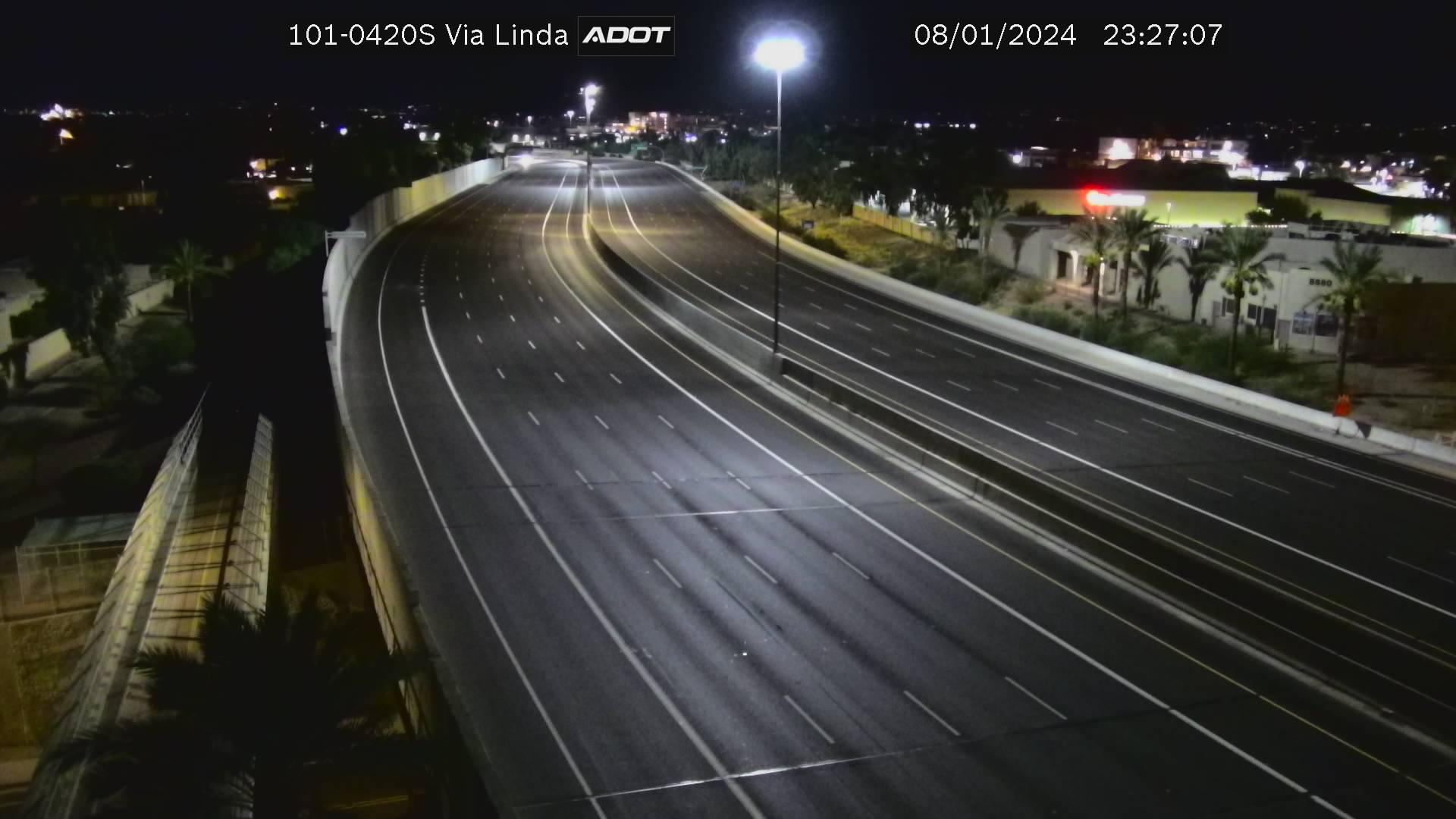 Traffic Cam Scottsdale › South: L-101 SB 42.02 @Via Linda