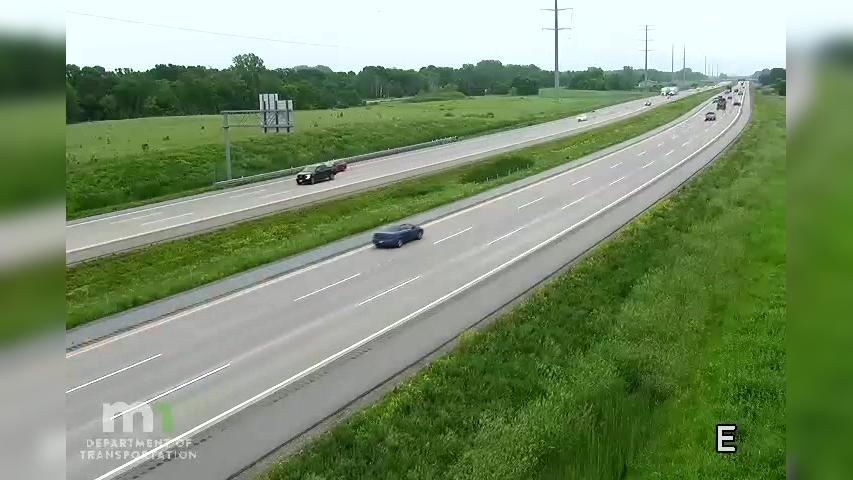 Traffic Cam Enfield: I-94 EB E of Co Rd 8 (MP 185)