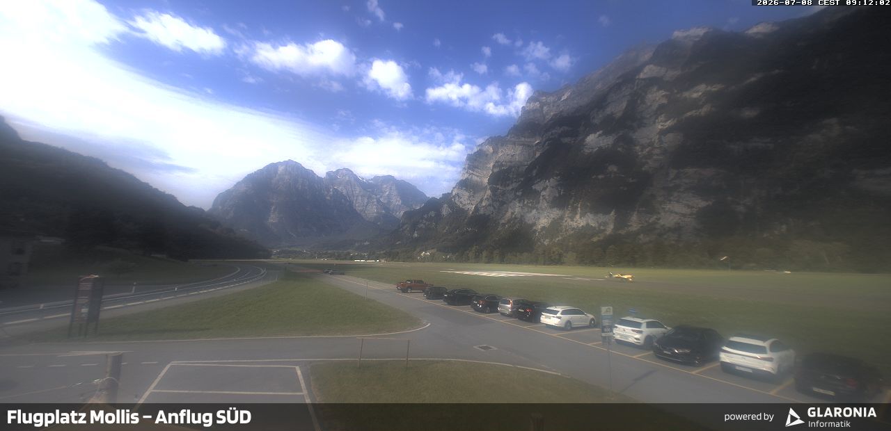 Glarus Nord › Süden: Mollis Airport