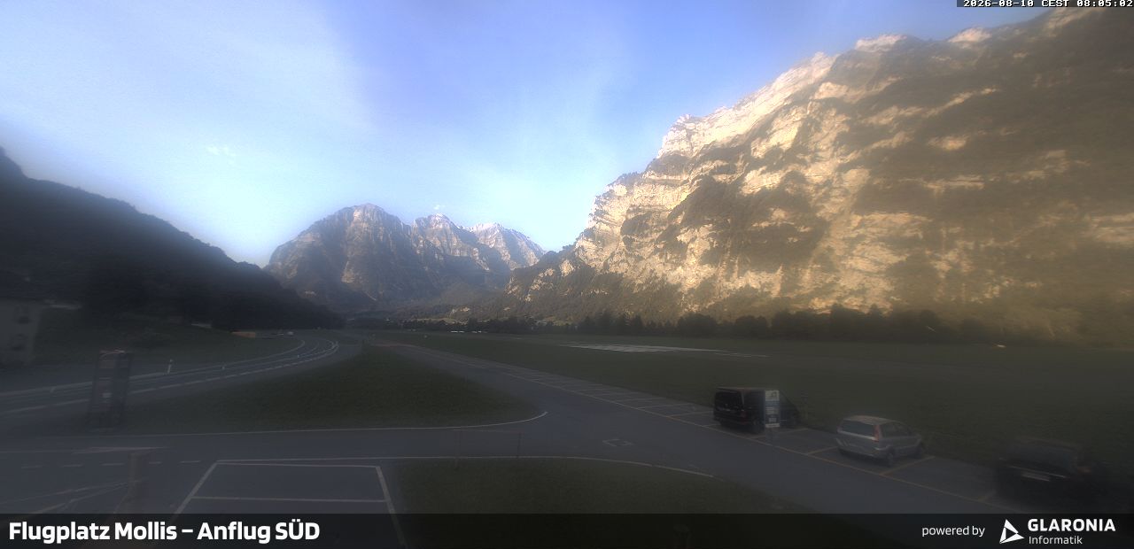 Glarus Nord › Süden: Mollis Airport