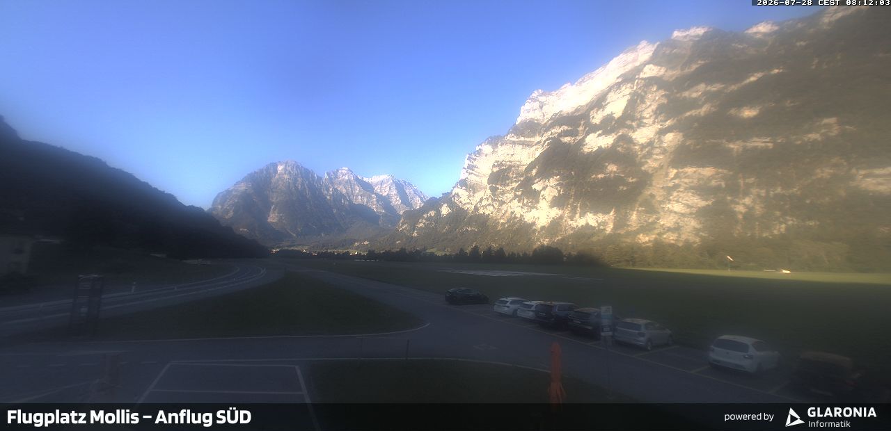 Glarus Nord › Süden: Mollis Airport