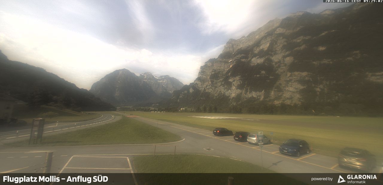 Glarus Nord › Süden: Mollis Airport
