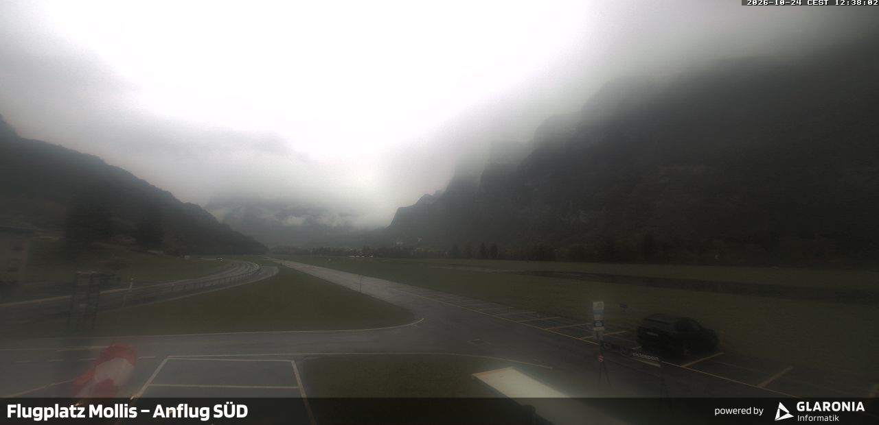 Glarus Nord › Süden: Mollis Airport