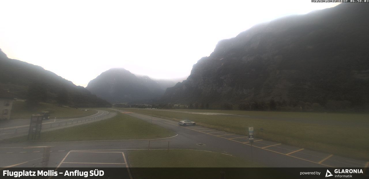 Glarus Nord › Süden: Mollis Airport