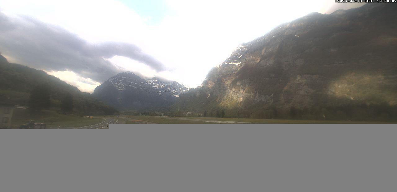 Glarus Nord › Süden: Mollis Airport