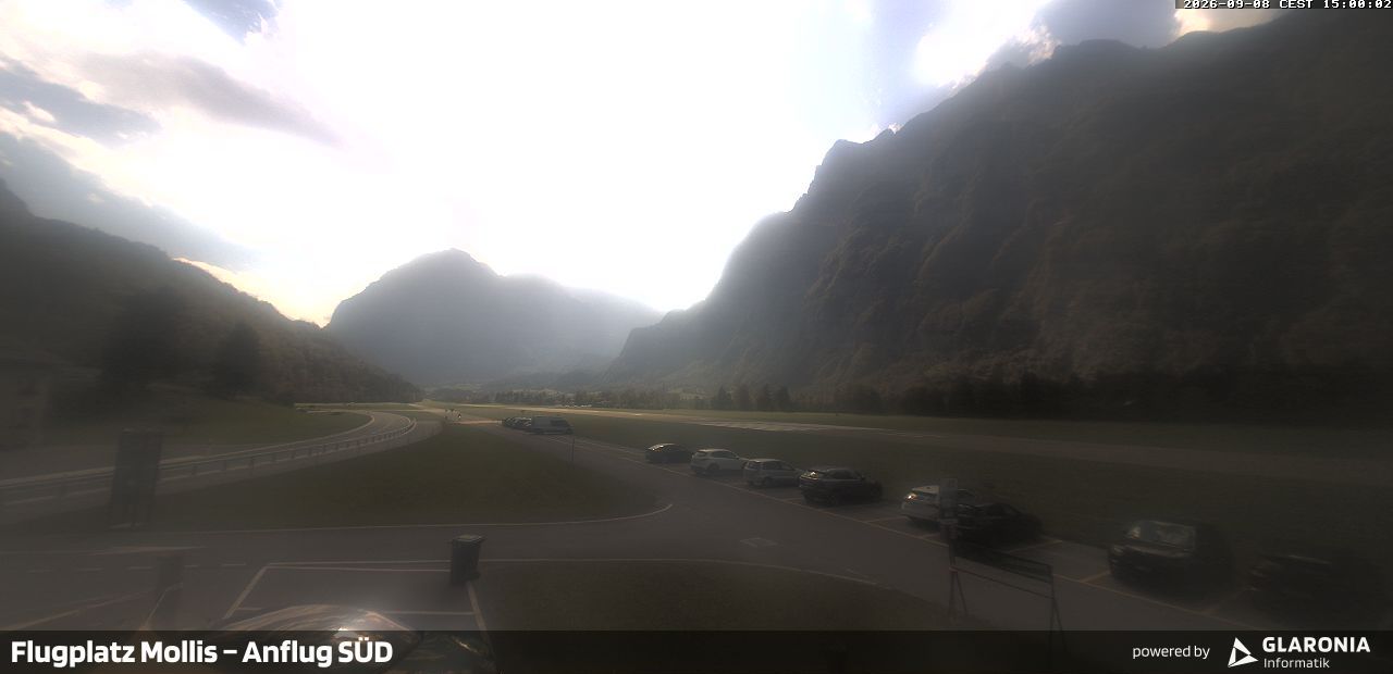 Glarus Nord › Süden: Mollis Airport