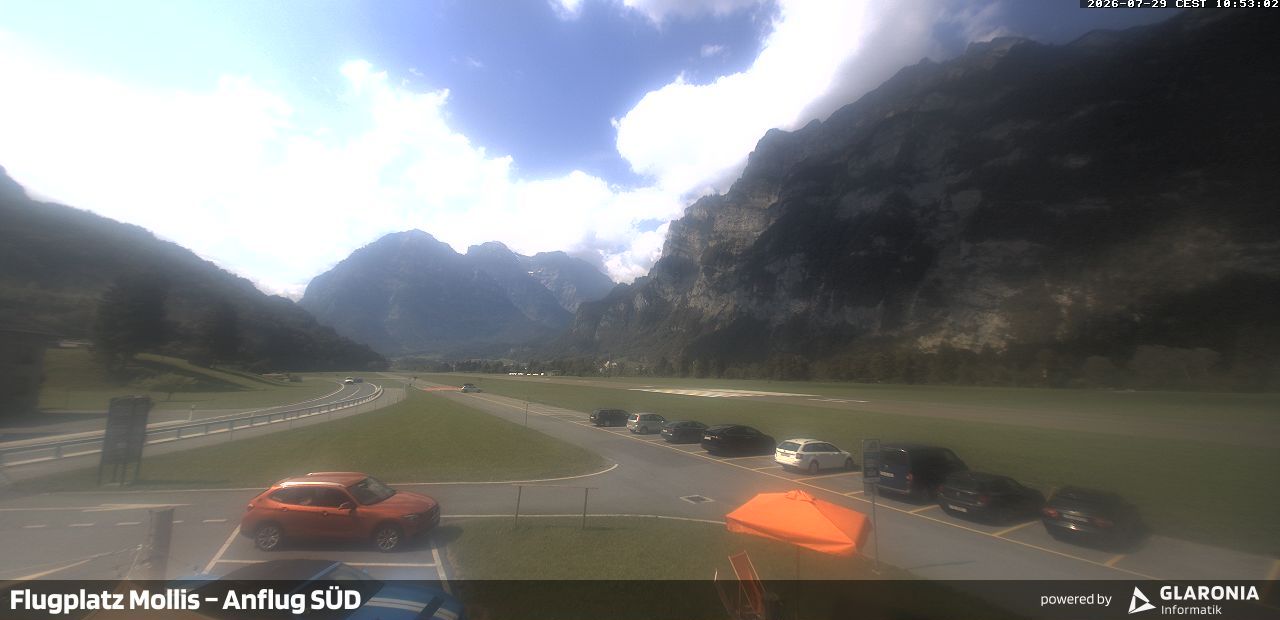 Glarus Nord › Süden: Mollis Airport