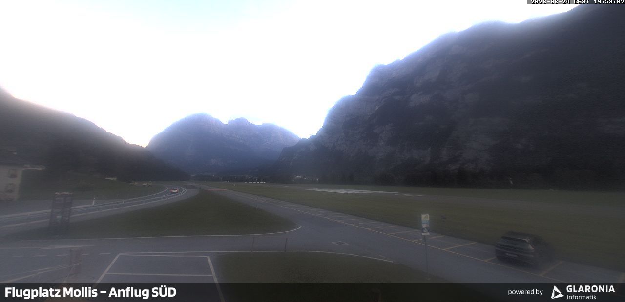 Glarus Nord › Süden: Mollis Airport