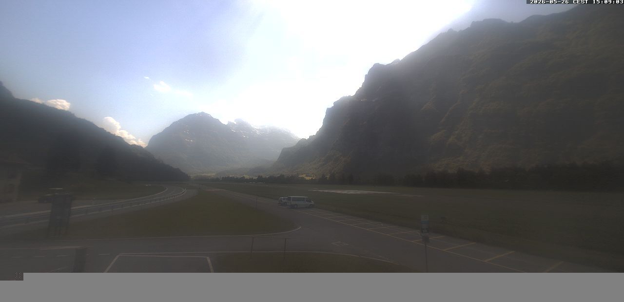 Glarus Nord › Süden: Mollis Airport