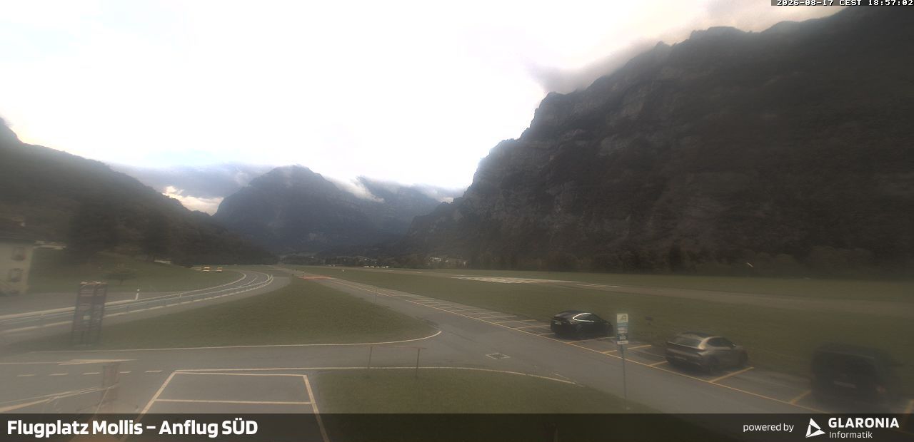 Glarus Nord › Süden: Mollis Airport