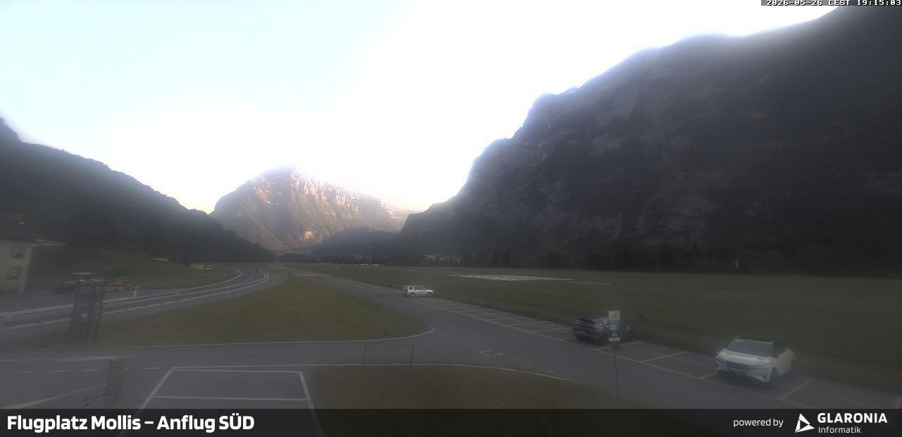 Glarus Nord › Süden: Mollis Airport