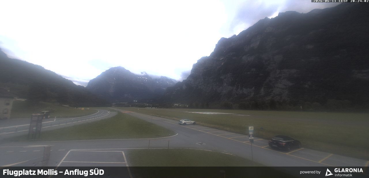 Glarus Nord › Süden: Mollis Airport