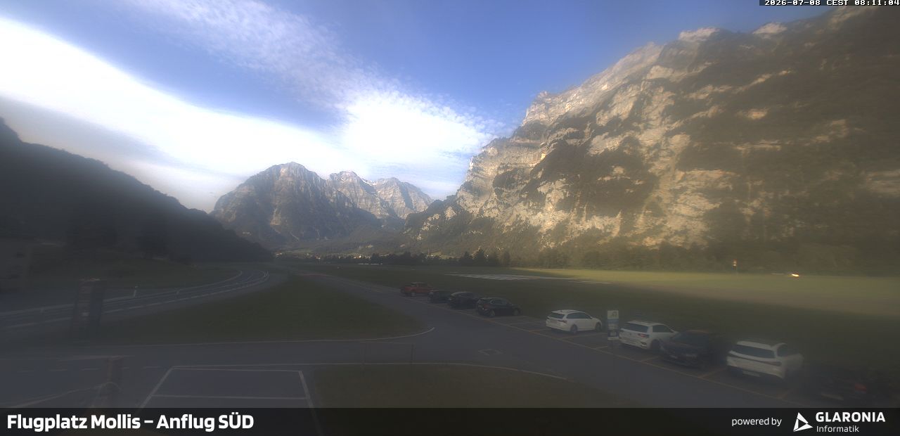 Glarus Nord › Süden: Mollis Airport