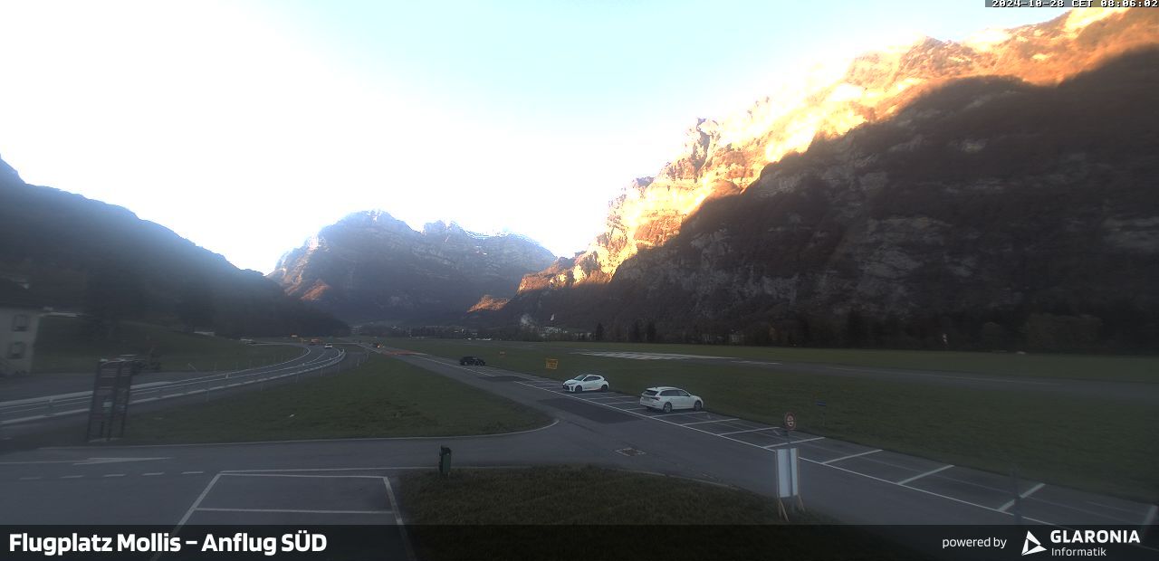 Glarus Nord › Süd: Mollis Airport