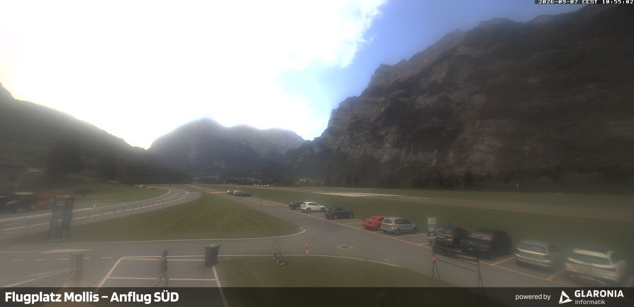Glarus Nord › Süden: Mollis Airport