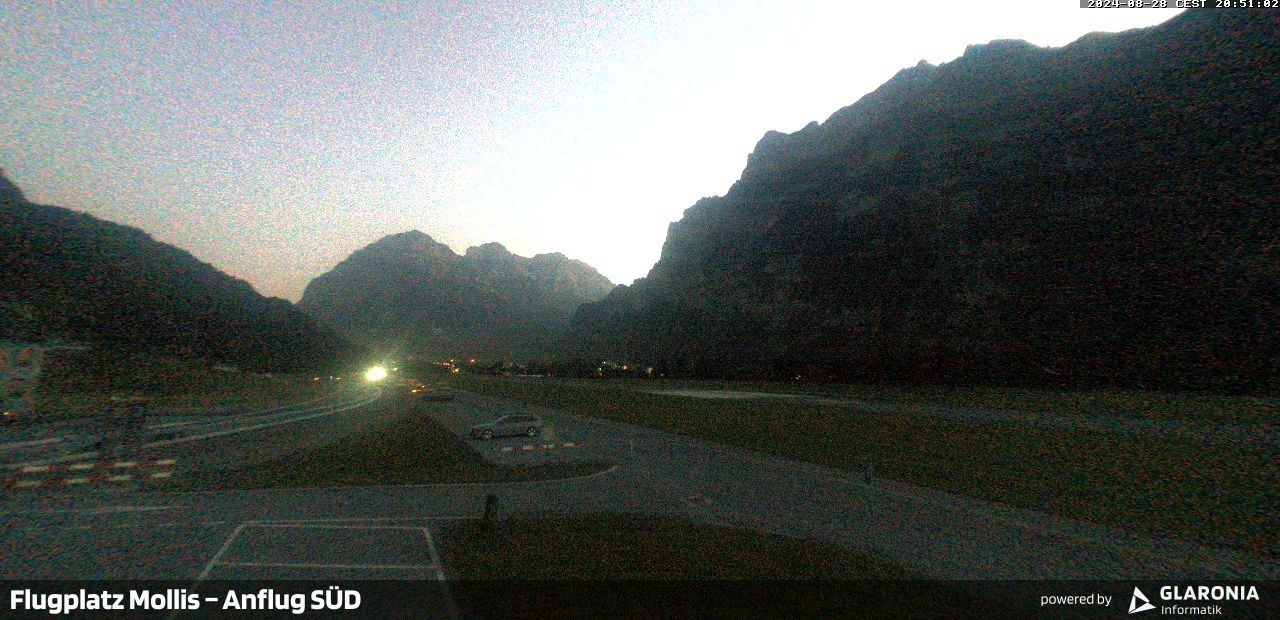 Glarus Nord › Süd: Mollis Airport