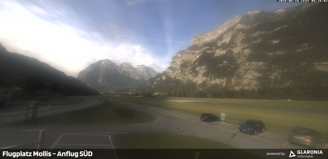 Glarus Nord › Süden: Mollis Airport