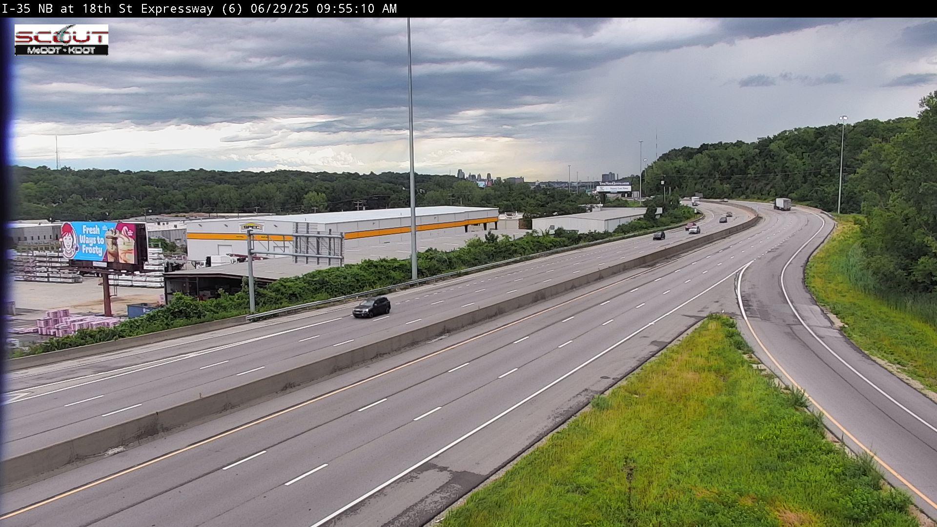 Traffic Cam Kansas City: I- N @ TH ST EXPRESSWAY