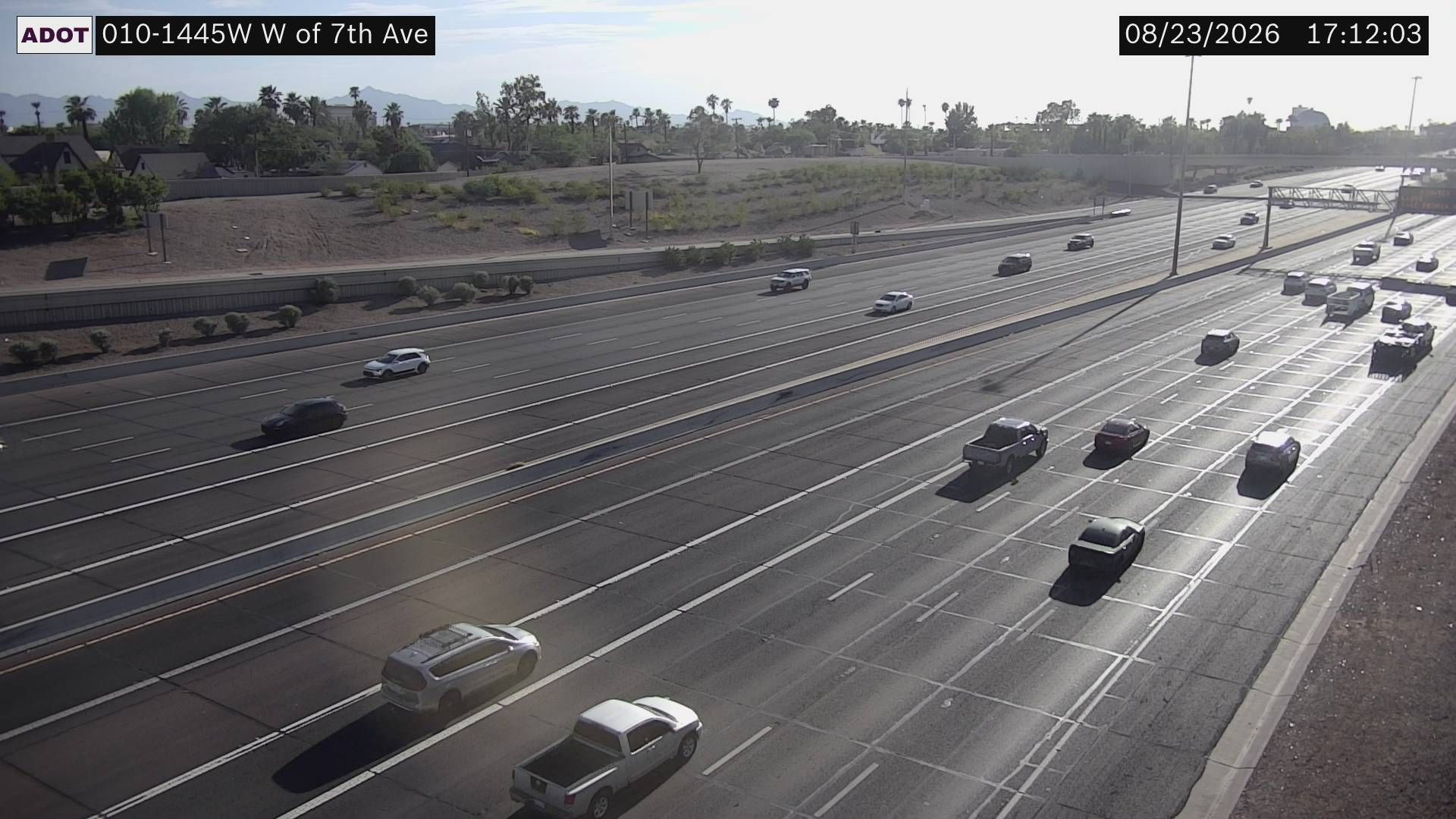 Traffic Cam Phoenix › West: I-10 WB 144.50 @W of 7th Ave