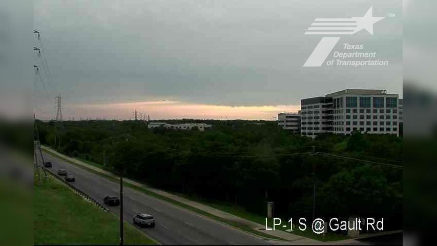 Traffic Cam Domain Northside › North: LP-1 @ Gault Rd