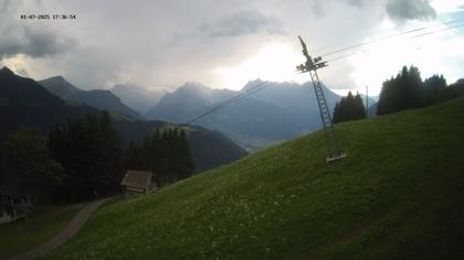 Spiringen › West