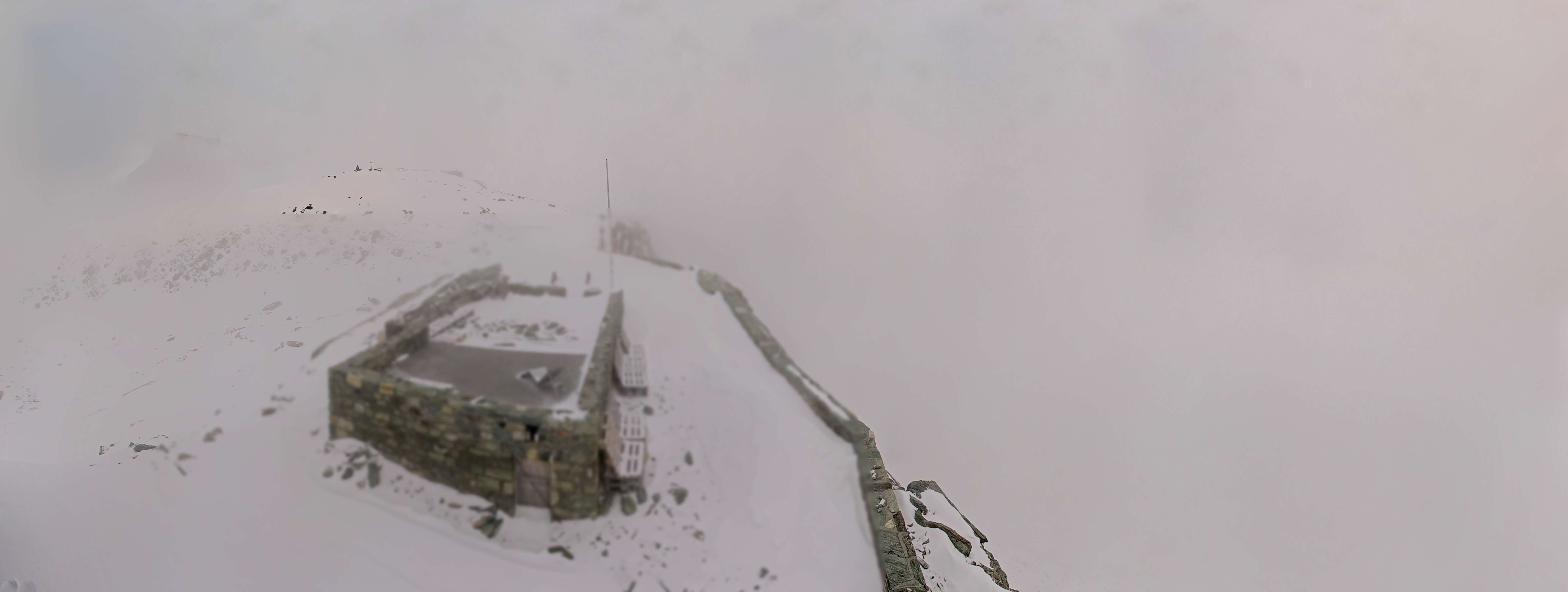 Anniviers › Südosten: Cabane de Tracuit CAS - Turtmann Glacier - Bishorn - Tracuit - Weisshorn
