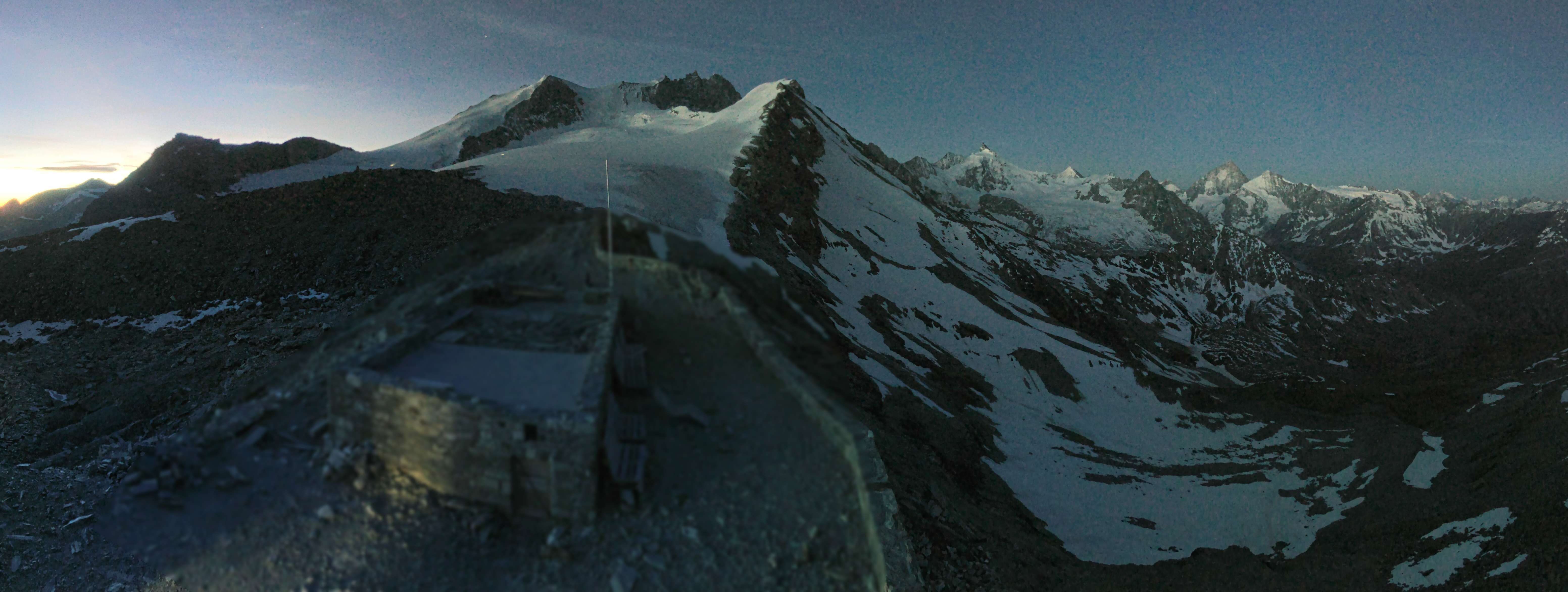 Anniviers › Südosten: Cabane de Tracuit CAS - Turtmann Glacier - Bishorn - Tracuit - Weisshorn