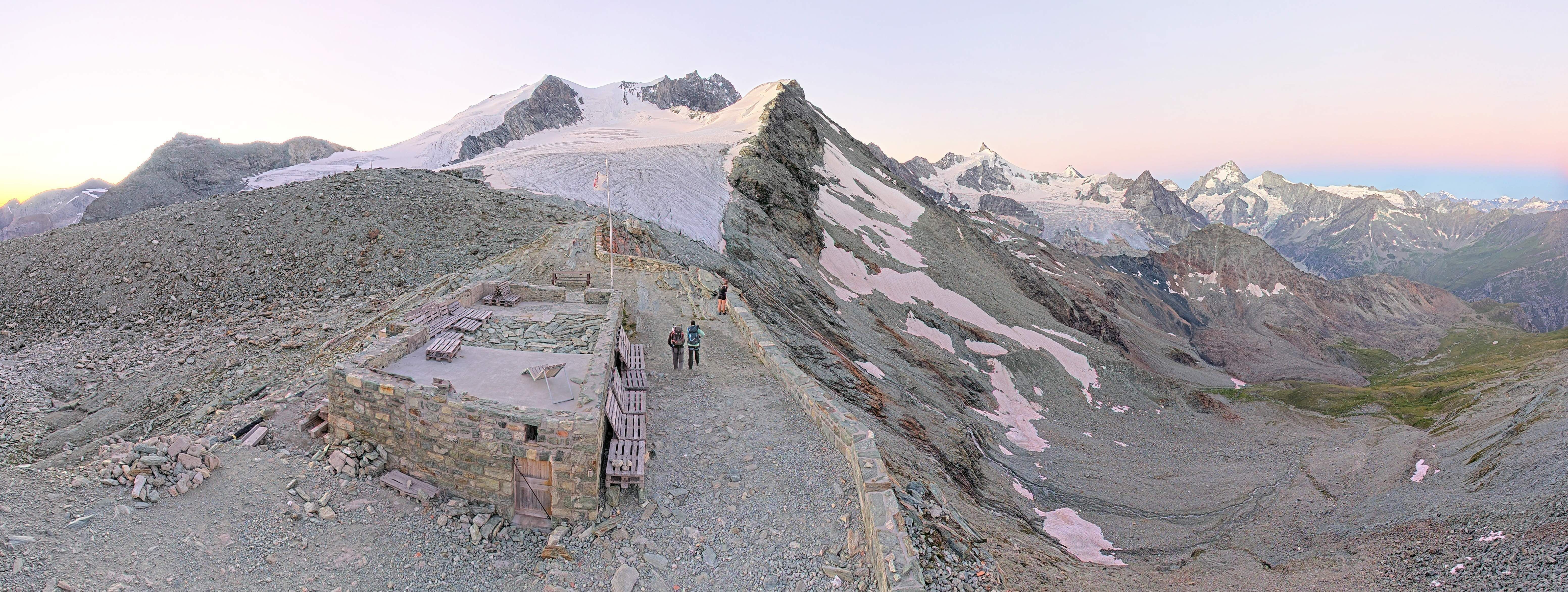 Anniviers › Süd-Ost: Cabane de Tracuit CAS - Turtmann Glacier - Bishorn - Tracuit - Weisshorn