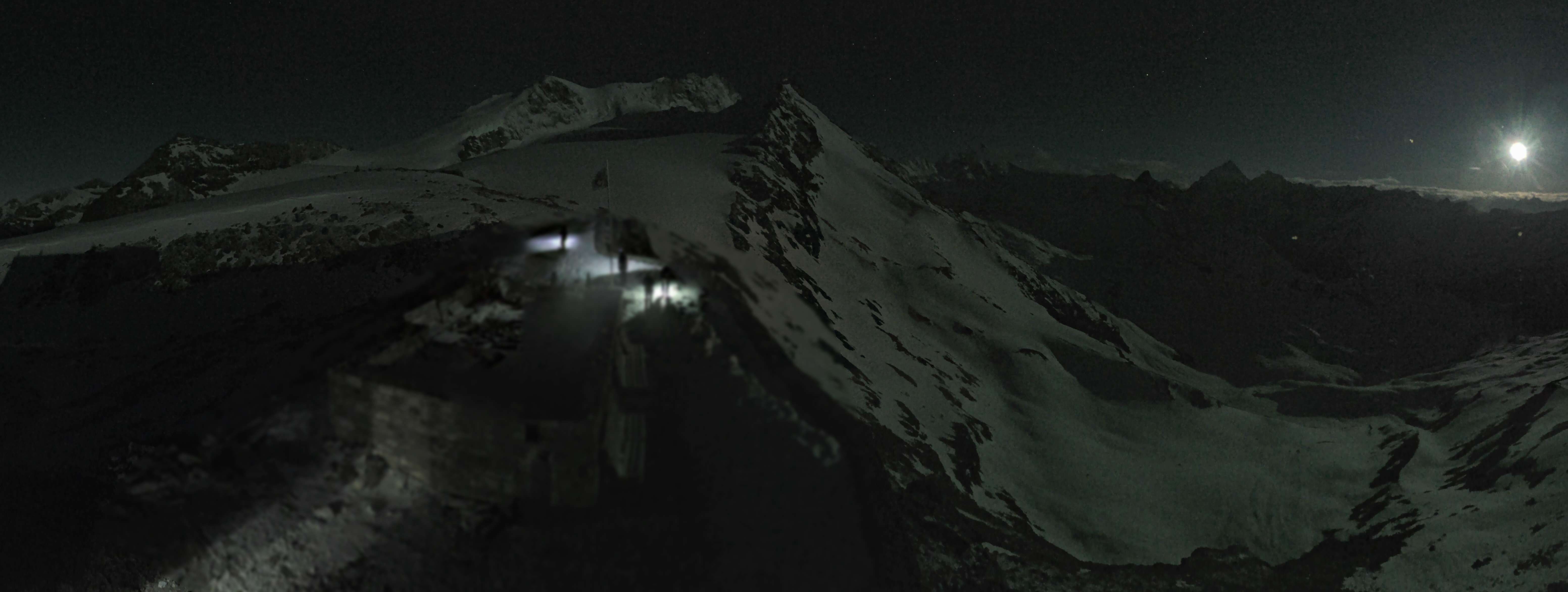 Anniviers › Südosten: Cabane de Tracuit CAS - Turtmann Glacier - Bishorn - Tracuit - Weisshorn