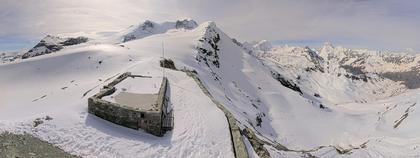 Anniviers › Süd-Ost: Cabane de Tracuit CAS - Turtmann Glacier - Bishorn - Tracuit - Weisshorn