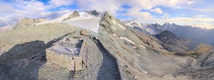 Anniviers › Süd-Ost: Cabane de Tracuit CAS - Turtmann Glacier - Bishorn - Tracuit - Weisshorn