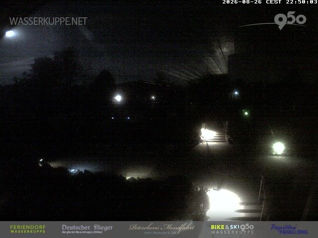 Traffic Cam Poppenhausen › West: Hotel Restaurant Café Peterchens Mondfahrt - Deutscher Flieger Wasserkuppe - Deutsches Segelflugmuseum mit Modellflug - Wasserkuppe