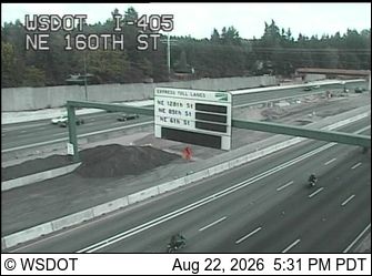 Traffic Cam Bothell: I-405 at MP 22.5: NE 160th St