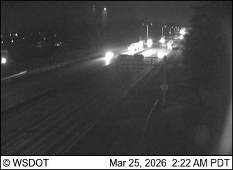 Traffic Cam Lakewood: I-5 at MP 126.6: Lakeview Maintenance