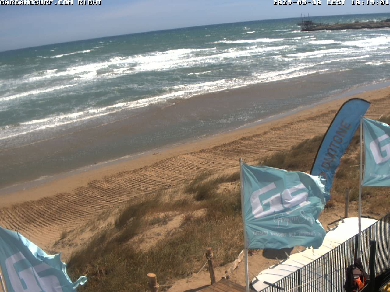 Traffic Cam Vieste: Garganosurf 1 Cala Azzurra