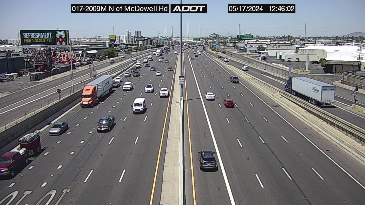 Traffic Cam Phoenix: I-17 M 200.94 @N of McDowell