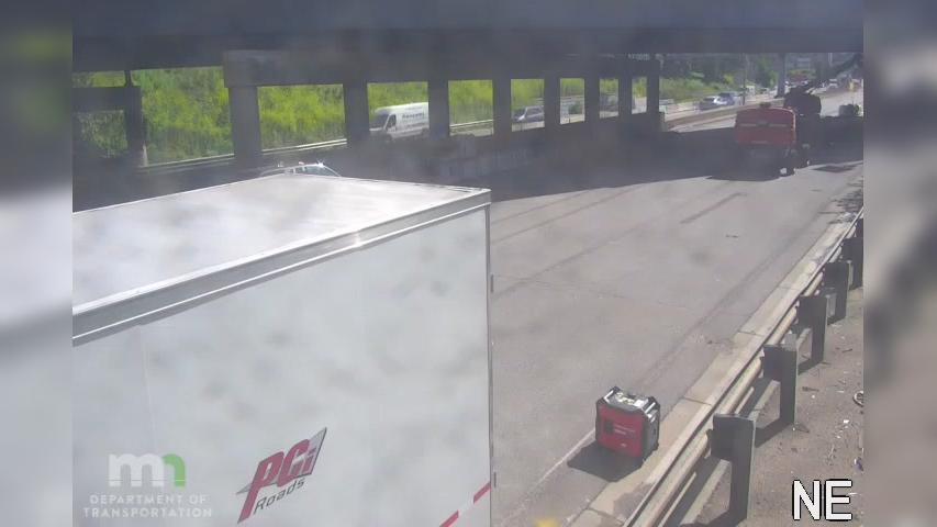 Traffic Cam Seward: I-94 EB @ Riverside Ave