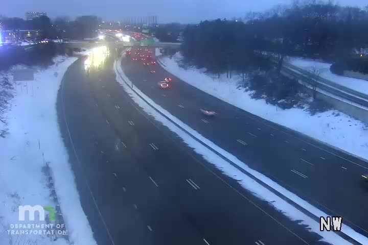 Traffic Cam Golden Valley: I-394 EB @ Winnetka Ave