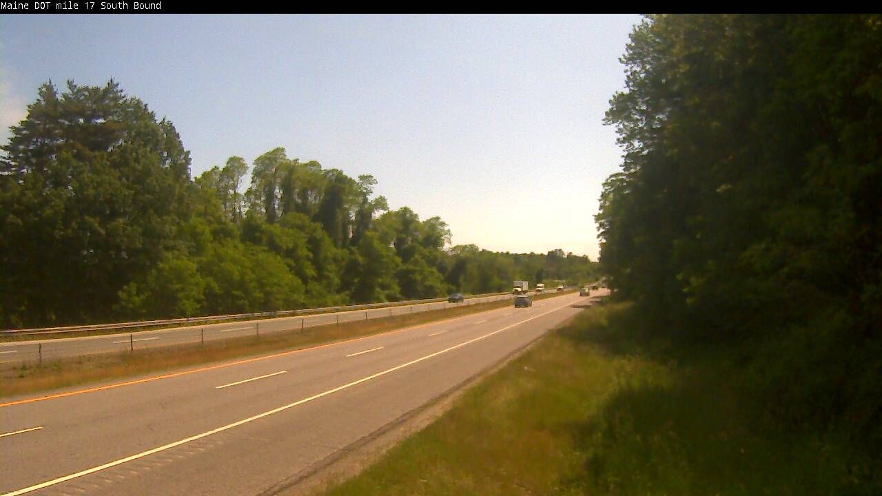 Traffic Cam Yarmouth › South: I-295 Mile 17 SB
