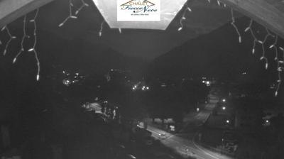 immagine della webcam nei dintorni di Pinzolo: webcam Carisolo