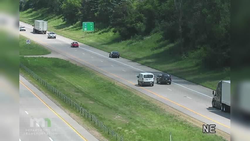 Traffic Cam Burnsville: I-35E: I-35E SB S of T.H.77