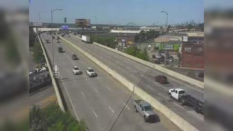 Traffic Cam Philadelphia: I-95 @ MM 30.3 (NORTH OF COTTMAN AVE)