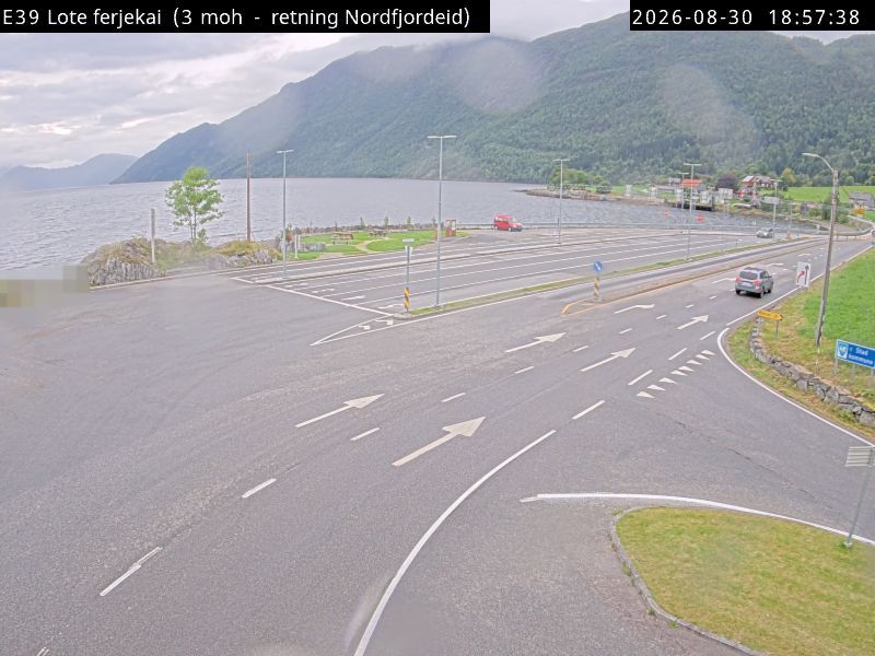 Traffic Cam Lote: E39 - ferjekai (Nordfjordeid)