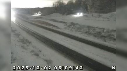 Traffic Cam Stines Mill Corner: I-69: 1-069-142-9-1 SR37 - MYRA LN