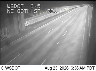 Traffic Cam Green Lake Station: I-5 at MP 171.2: NE 80th St Express Lanes