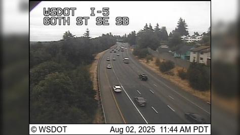 Traffic Cam Everett: I-5 at MP 191.2: 60th St SE, SB