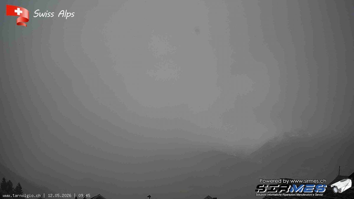 Faido › Süden: Tarnolgio - Ticino, Svizzera: Vista sul versante ovest della Leventina