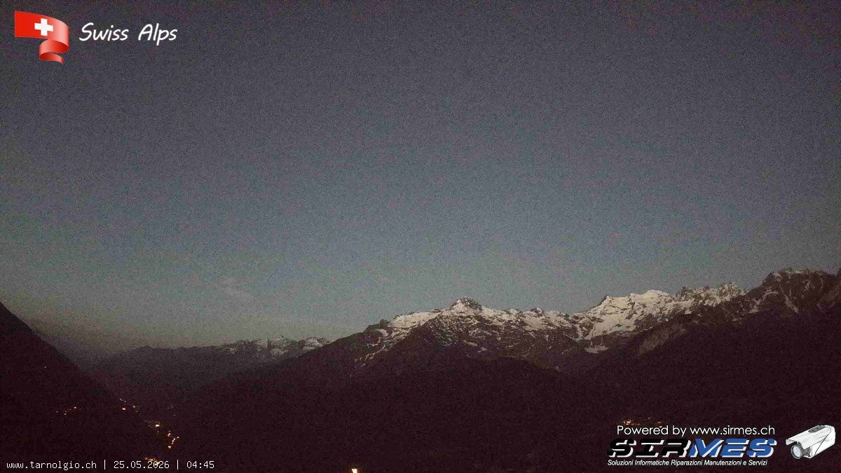 Faido › Süden: Tarnolgio - Ticino, Svizzera: Vista sul versante ovest della Leventina